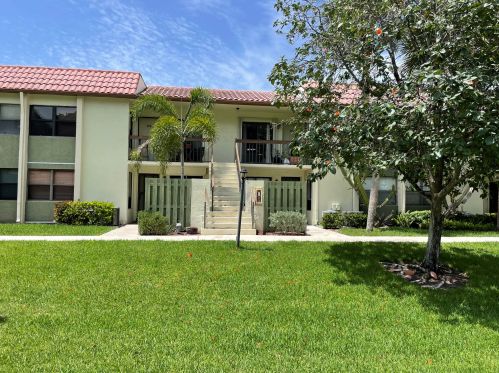 105 Tropic Isle Dr, Delray Beach FL  33483-4788 exterior