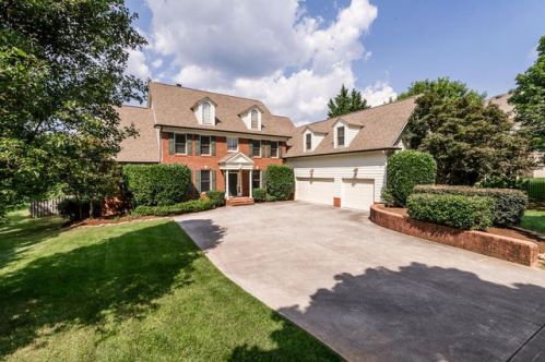 7313 Nubbin Ridge Dr, Knoxville, TN 37919-8154
