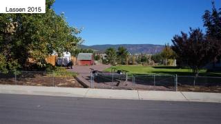 35 Derek Dr, Susanville, CA 96130-3104