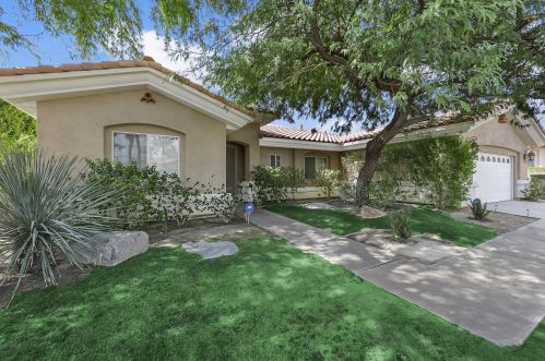 106 Clearwater Way, Rancho Mirage CA  92270-1754 exterior