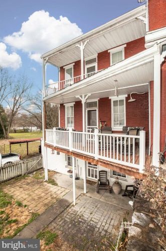 102 Canal St, Dauberville, PA 19533-8829