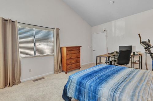 301 Rosemarie Pl, West Pittsburg CA  94565-6705 exterior