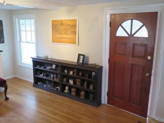 1404 Wanamassa Dr, Tinton Falls NJ  07712-4811 exterior