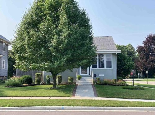 302 Rose Ave, Fond Du Lac, WI 54935-3636