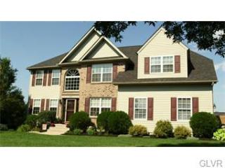 1832 Pin Oak Ln, Easton, PA 18040-8226