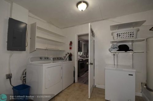 8421 17 Ct, Hollywood FL 33028 exterior