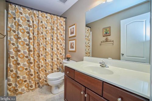 15120 Lilywood Ln, Haymarket VA  20169-6248 exterior