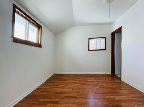 327 6th Ave, Mount Vernon NY  10550-4113 exterior