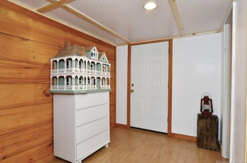 7 Dewey St, Putnam CT  06260-1352 exterior