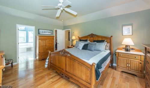 4 Roberts Rd, Dover NJ  07869-3475 exterior