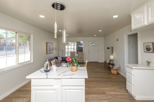 16434 Yucca Ave, Victorville CA  92395-3533 exterior