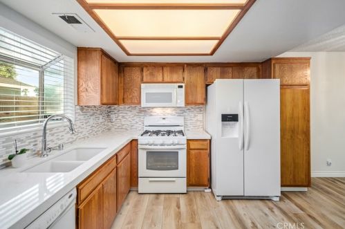 43838 Palm Vis Ave, Lancaster CA 93535-3304 exterior