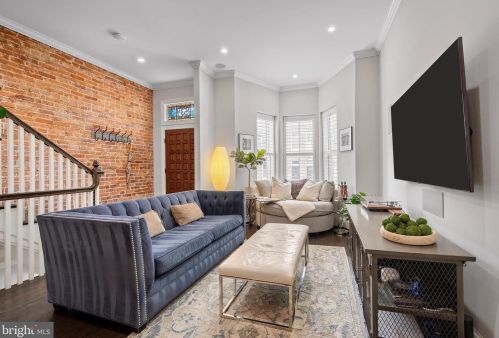 1534 Kingman Pl, Washington, DC 20005-3709