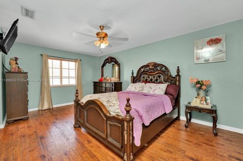 7970 20th St, Hollywood FL  33024-3667 exterior