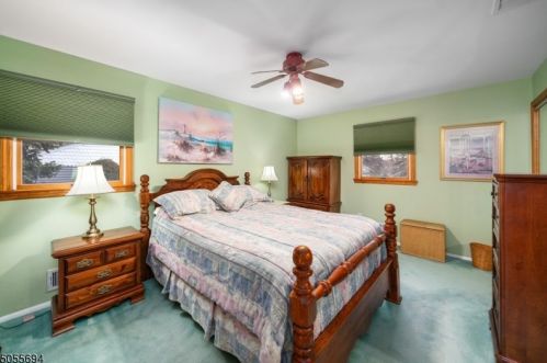 16 Dodd Ter, Verona NJ  07044-1718 exterior