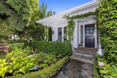 3 Crooked Stick Dr, Newport Beach, CA 92660-4285