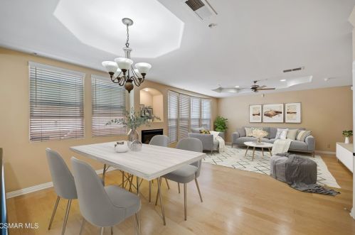 5224 Corteen Pl, North Hollywood, CA 91607-4267