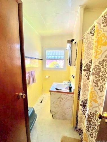 36 Van Wyck Dr, Poughkeepsie NY  12601-1534 exterior