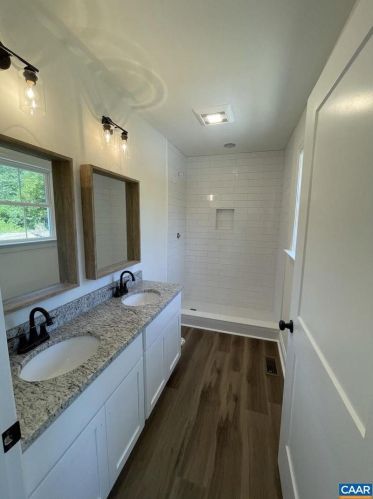 1290 Kennon Rd, Mineral VA  23117-3932 exterior