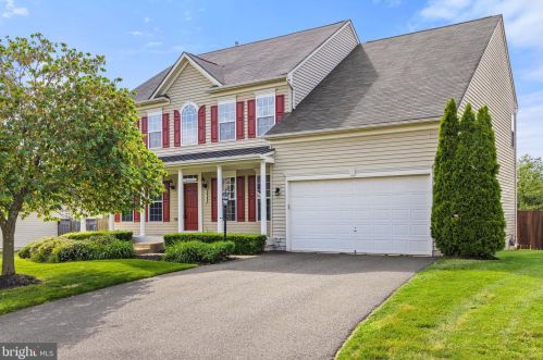 8758 Comfort Ct, Bristow, VA 20136-5785