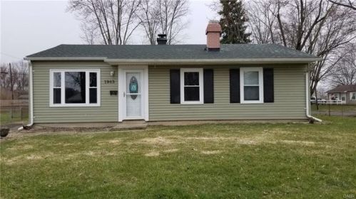 1963 Prouty Dr, Xenia, OH 45385-3922