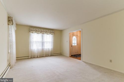 420 Ivy Ln, Glen Mills PA  19342-1323 exterior