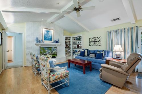 4748 Forest Bend Rd, Dallas TX  75244-6507 exterior