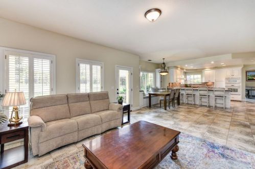 255 American River Canyon Dr, Folsom CA  95630-7142 exterior