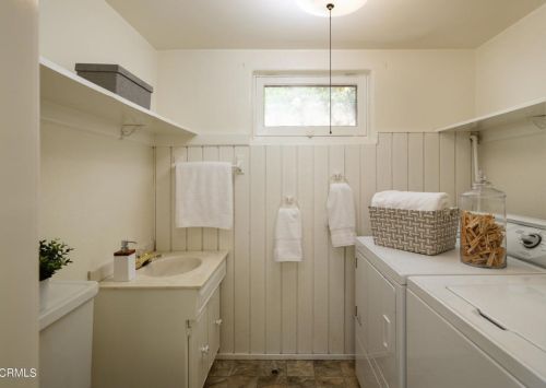 1765 Homewood Dr, Altadena CA  91001-2750 exterior