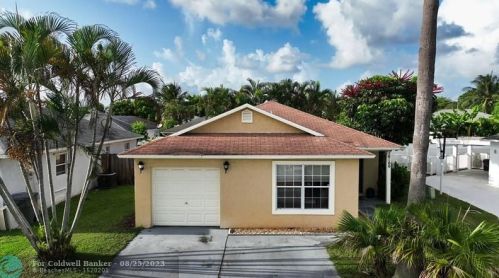10100 Boynton Pl Cir, Boynton Beach FL  33437-2612 exterior