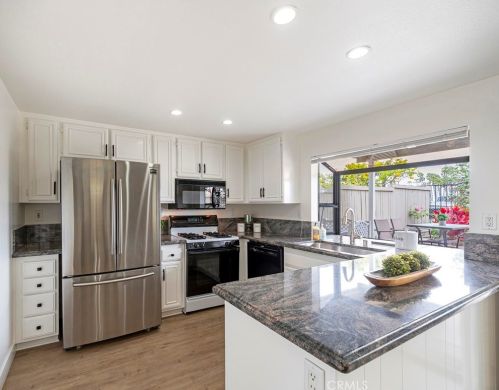 309 Regatta Way, Seal Beach CA  90740-5985 exterior