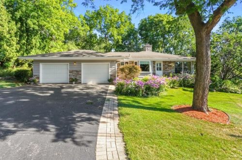 1505 Miller Rd, Lake Geneva, WI 53147-1667