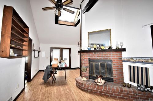 294 Flax Hill Rd, Norwalk, CT 06854-2555