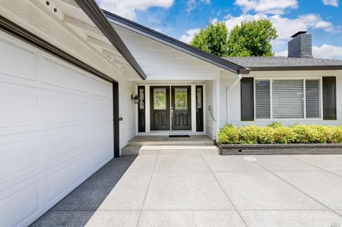 6521 Stone Bridge Rd, Santa Rosa, CA 95409-5829