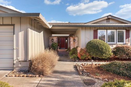 304 Mountain Vista Ct, Santa Rosa, CA 95409-6423