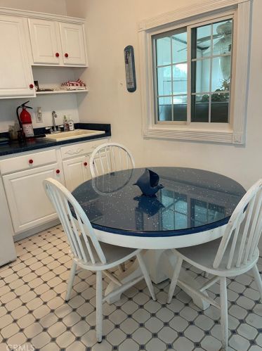 102 Lugonia Ave, Redlands CA  92374-4702 exterior