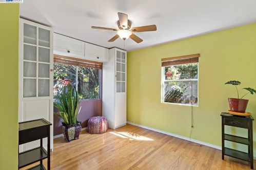 7950 Hillmont Dr, Oakland CA  94605-3521 exterior