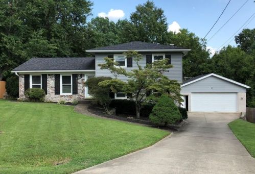 8603 Burlingame Ct, Louisville, KY 40219-5233