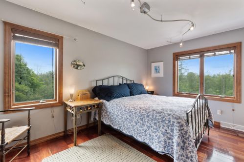 1016 Wallace Lake Rd, West Bend WI  53090-8943 exterior