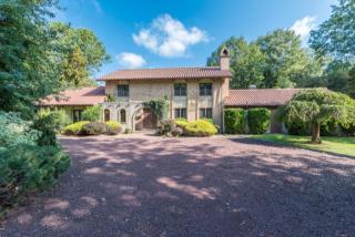 1333 Valley Rd, Lancaster, PA 17603-2429