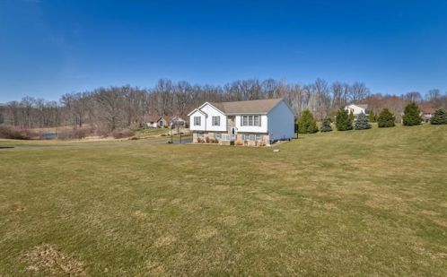 286 Cranberry Rd, Grove City, PA 16127-4634
