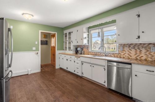 53 Edmund St, Manchester CT  06040-3811 exterior
