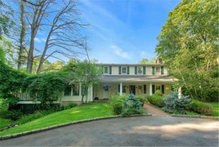 21 Kitchawan Dr, Chappaqua, NY 10514-2807
