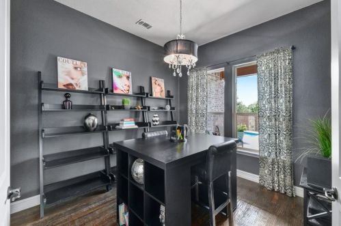 1155 Sunlight Dr, Lewisville TX  75028-4051 exterior