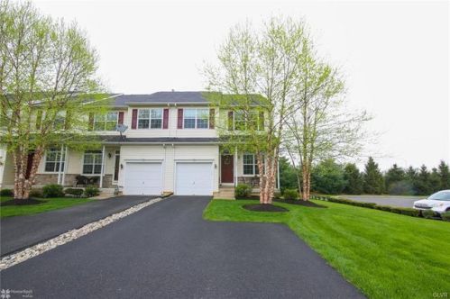 1091 King Way, Breinigsville, PA 18031-1482