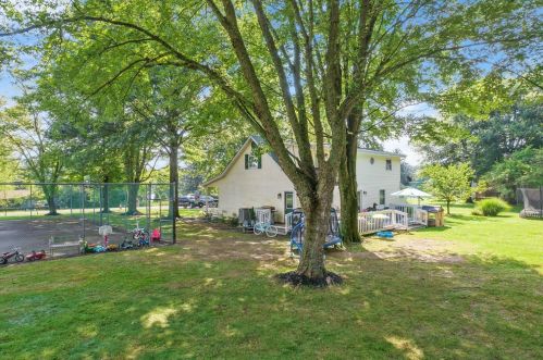 1755 Stuttgart Dr, Saint Martin OH  45118-8435 exterior