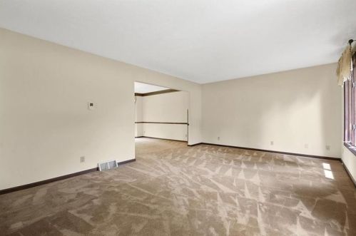 1605 Mountain View Dr, Gibsonia PA 15044-9274 exterior