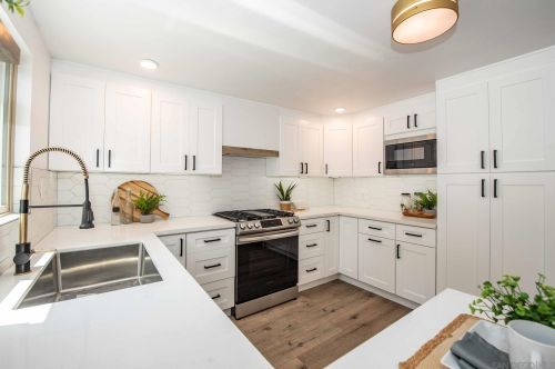 1704 Ebers St, San Diego CA  92107-3504 exterior