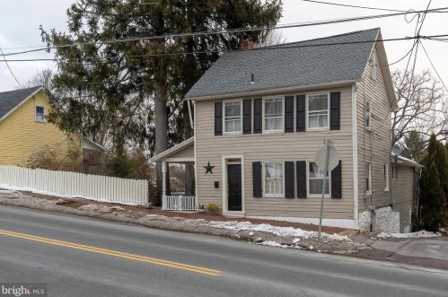51 Main St, Shrewsbury, PA 17361-1321