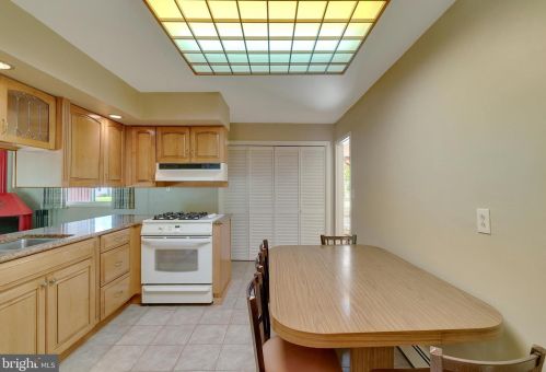 2136 Old Skippack Rd, Harleysville PA  19438-1367 exterior